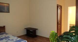 Гостиница Guest House Elvina in Sudak Судак Номер "Стандарт"-5